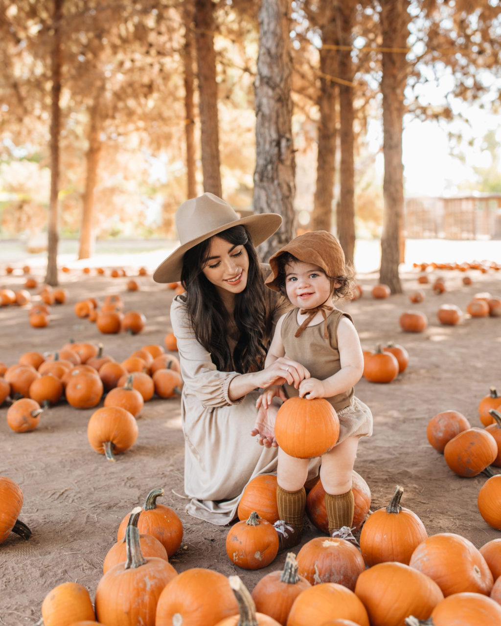 family pumpkin patch photos