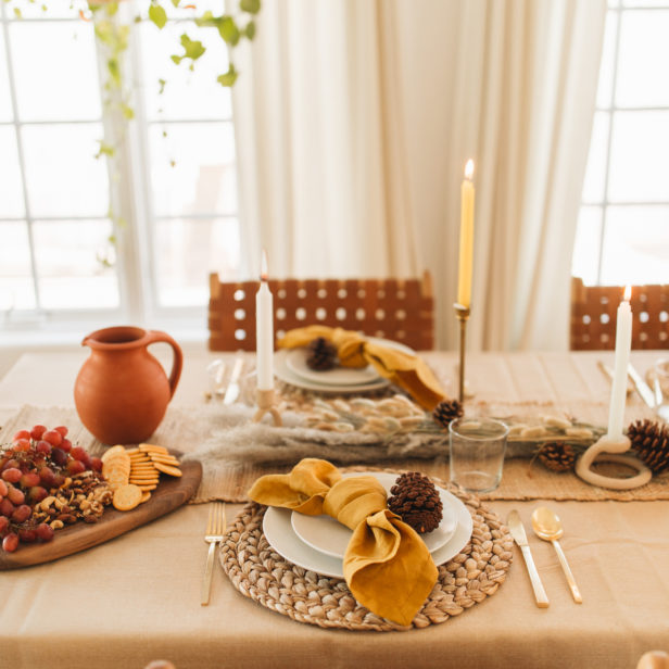 an earthy thanksgiving table