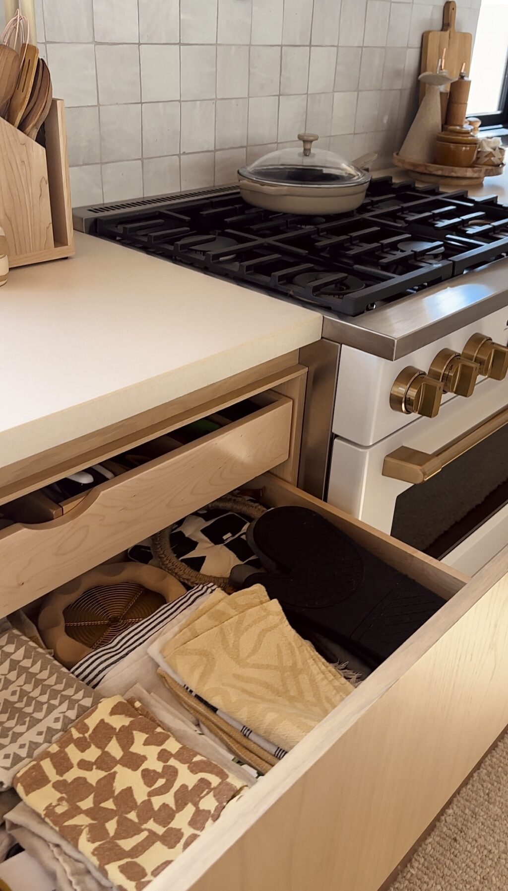 double drawers in kitchen - Kitchen Organization - Aesthetic Neutral Kitchen